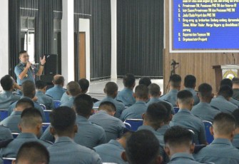 Penyuluhan hukum prajurit dan PNS Koarmada III Sorong