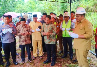 Bupati Roby Lakukan Peletakan Batu Pertama dan Doa Bersama Pembangunan Jembatan Bukit Batu-Parit Bugis 