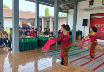 Tradisi budaya seni tari masyarakat desa Sambiroto 