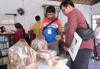 Produk warga binaan Lapas Indramayu binaan PT Kilang Pertamina Internasional Balongan