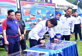 Kasal Laksamana TNI Muhammad Ali saat peresmian fasilitas olahraga di Mabesal Jakarta 