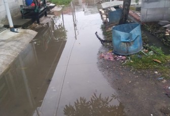 Warga Desa Pabean Udik Indramayu Keluhkan Jalan Rusak dan Banjir 