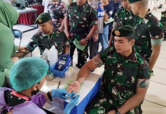 Prajurit Menarmed 2 Kostrad donor darah 