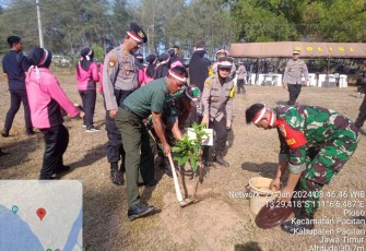 Aksi penanaman pohon di wilayah desa binaan 