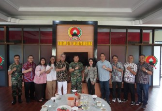 Danrem 071 Wijayakusuma Kolonel Inf Jamaluddin saat foto bersama 