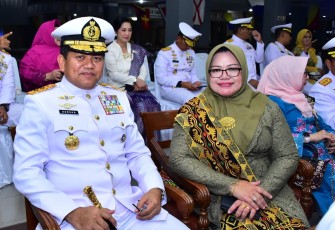 Pangkoarmada III Laksda TNI Hersan 