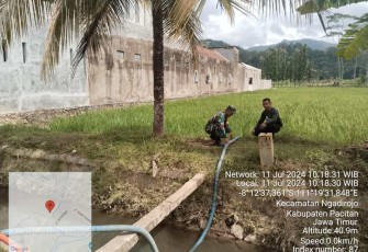 Pengairan tanaman padi warga desa binaan 