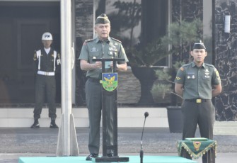 Korem 041/Gamas Laksanakan Upacara Pengibaran Bendera Bulanan 