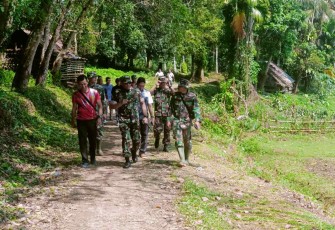 Dansatgas TMMD ke 121 Kodim 0311/Pessel Letkol Inf Ery Siregar di lokasi TMMD 