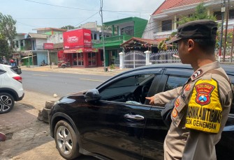 TKP kasus pencurian pecahkan kaca mobil