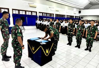 Penandatanganan pakta integritas lanud Husein Sastranegara 