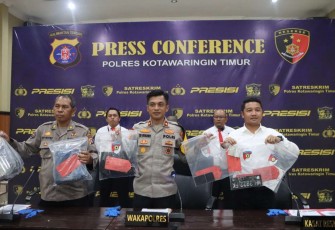 Konferensi pers Polres Kotim terkait kasus jambret