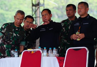 Panglima TNI saat Tinjau Kesiapan Puncak Peringatan HUT Ke-79 TNI di Monas