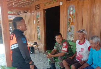 Dua Kakek Selamatkan Kereta Api Dharmawangsa dari Kecelakaan Dengan Mengibarkan Kaos Merah 