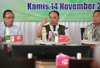 Menkop Budi Arie Setiadi memberikan sambutan di KPBS Pangalengan, Bandung, Kamis (14/11)