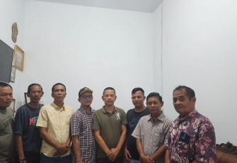 Ketua Pewarta Polrestabes Medan Poto Bersama Pengurus dan Anggota Usai Gelar Jumat Barokah.