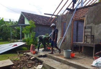 Bantu rehab rumah warga binaan 
