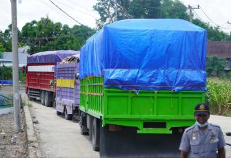 Ilustrasi truk angkutan barang