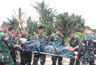 Latihan rescue prajurit Lanud Sutan Sjahrir, Padang, Rabu (4/12)