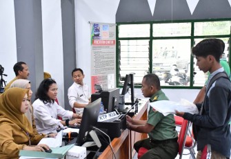 Pelayanan Adminduk di Kodim 0802/Ponorogo, Selasa (10/12)