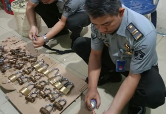 Rutan Labuhan Deli rutin lakukan pemeliharaan gembok.
