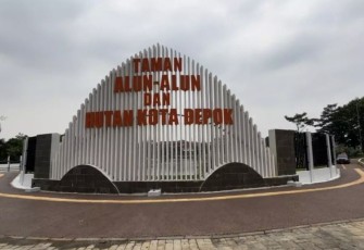 Taman Alun-alun dan hutan Kota Wilayah Barat (Taman Albar) yang ada di wilayah Kecamatan Bojongsari-Sawangan, Senin (23/9)