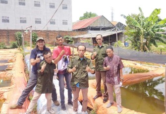 Anggota CAPA Trimatra Kota Depok di lokasi pemberdayaan UMKM, Minggu (24/11)