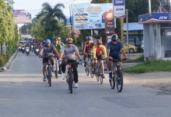 Danrem 121/Abw Brigjen TNI Luqman Arief gowes bersama anggota, Selasa (3/12)