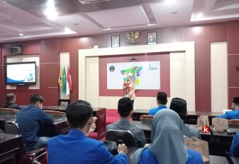 Bupati Blitar Rini Syarifah Berikan Sambutan di Acara Konfercab ke-20 PMII Blitar Raya (Foto : Faisal NR / Klikwarta.com)