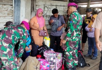 TNI AL Laksanakan Sweeping dan Razia di Pulau Sebatik