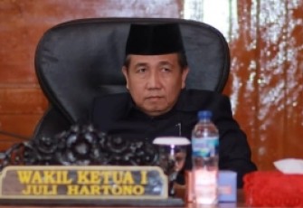 Waka I DPRD BS Juli Hartono