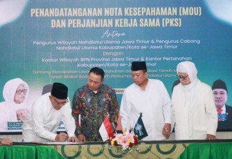 Penandatanganan MoU antara Kantor Wilayah BPN Provinsi Jawa Timur dengan Pengurus Wilayah Nahdlatul Ulama Jawa Timur di saksikan Nusron Wahid, Kamis (21/11)