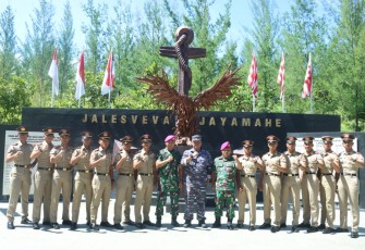 13 Taruna Korps Marinir Napak Tilas Sejarah Alri di Tegal 