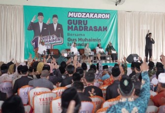 Cawapres Muhaimin Iskandar atau Gus Imin saat menghadiri acara Mudzakarah Guru Madrasah di Banyuwangi, Rabu (7/2).