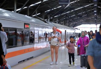 Ilustrasi KA Airlangga tujuan Surabaya Pasar Turi - Pasar Senen