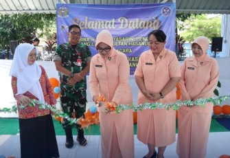 Danlanud Bersama Ketua Yasarini Pengurus Cabang Lanud Sultan Hasanuddin Resmikan Aula TK Angkasa 3 Lanud Sultan Hasanuddin