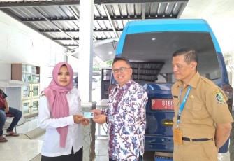 Direktur Dafdukcapil Akhmad Sudirman Tavipiyono meninjau langsung Mall Pelayanan Publik di Kabupaten Banyuwangi, Jawa Timur, Senin (8/1/2024).