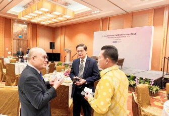  Gubernur Kepulauan Riau (Kepri), Ansar Ahmad, menjadi salah satu pembicara dalam S. Rajaratnam Dialog Endowment @ Regional Outlook Forum di Singapura, Kamis (11/01)