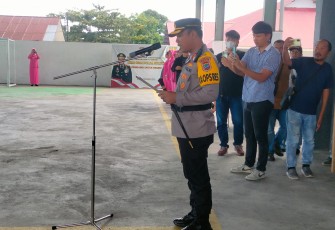 Kapolres Bitung AKBP Tommy Bambang Souissa, SIK saat memimpin upacara Sertijab Kasat intelkam polres Bitung