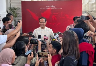 Mendikbudristek Nadiem Makarim saat konferensi pers di Istana Negara Jakarta, Senin (27/5)