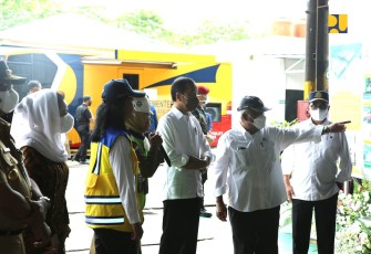 Menteri Basuki saat Dampingi Presiden Jokowi Tinjau TPST Cilacap, Gunakan Teknologi RDF untuk Energi Terbarukan