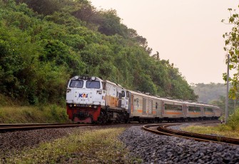 PT KAI Daop 4 Semarang mengoperasikan 3 kereta api tambahan untuk momen libur Lebaran 2024