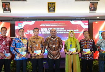 Direktur Jenderal Bina Administrasi Kewilayahanan yang juga Penjabat Gubernur Kepulauan Bangka Belitung, Safrizal ZA, dan dihadiri oleh seluruh pejabat dan pegawai Ditjen Bina Adwil baik secara daring maupun luring