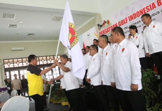 Gubernur Kepri Ansar Ahmad Lantik Kepengurusan PGI Kota Batam
