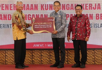 Bank Jatim Berikan Penghargaan ke Pemkab Ngawi