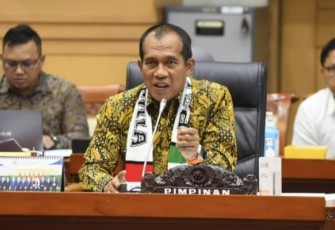 Abdul Kharis Almasyhari Wakil Ketua Komisi 1 DPR FPKS 