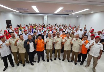 Foto Bersama usai acara konsolidasi dengan ratusan purnawirawan di Malang dan Surabaya.