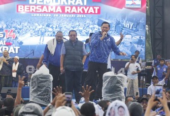 SBY dan AHY saat Kampanye Partai Demokrat di Lumajang