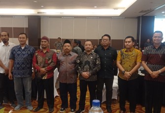 Foto bersama usai acara