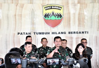 Kepala Staf Angkatan Darat (Kasad) Jenderal TNI Maruli Simanjuntak, M.Sc. tentang netralitas TNI dalam Pemilu 2024, terus menuai konfirmasi positif dari berbagai pihak. Yang terkini, Ketua Komisi I DPR RI Meutya Hafid dengan tegas menyatakan meyakini bahwa TNI telah bersikap netral